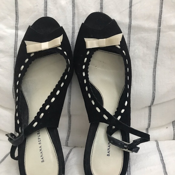 Banana Republic Black Suede Peep-Toe Sling-backs - Picture 2 of 3